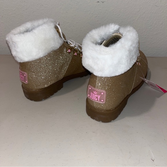 NEW IN BOX JUICY COUTURE GOLD GLITTERY CASTRO VALLEY BOOTIE SIZE 6M MSRP $70 - Picture 2 of 7